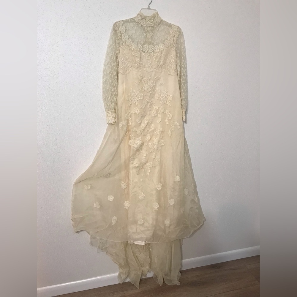 Priscilla’s of Boston Vintage Wedding Dress
